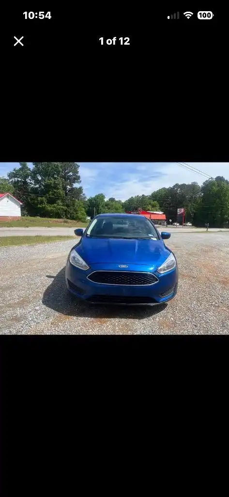 2018 Ford Focus Sedan SE's photo