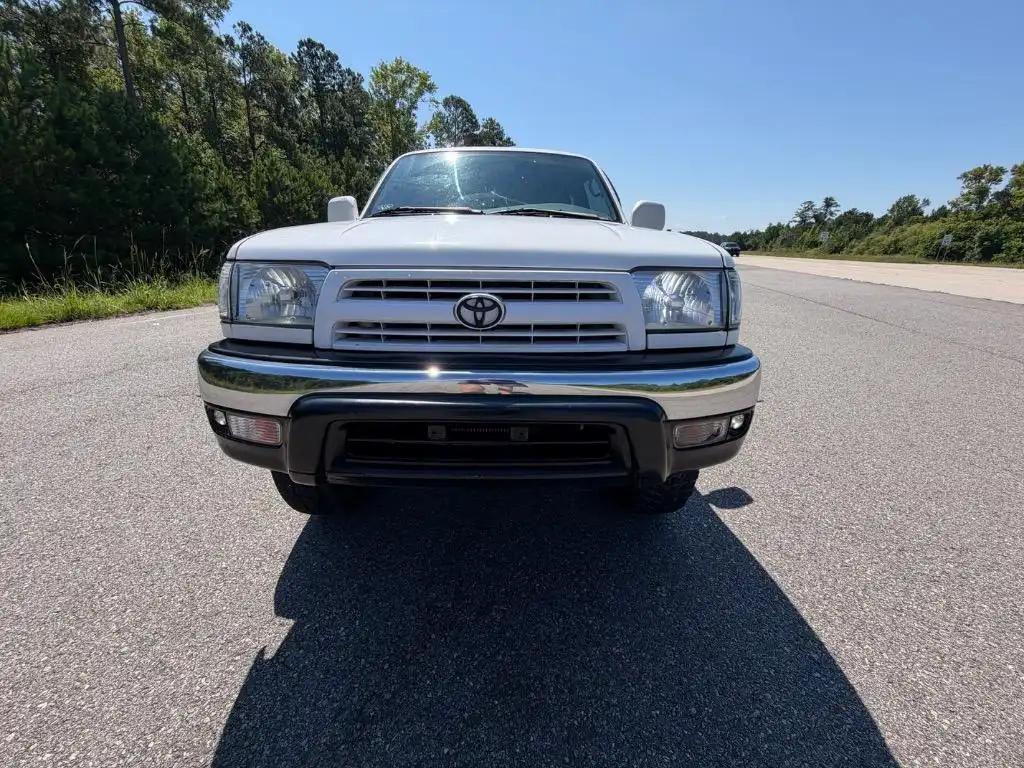 2000 Toyota 4Runner SR5 4AT's photo