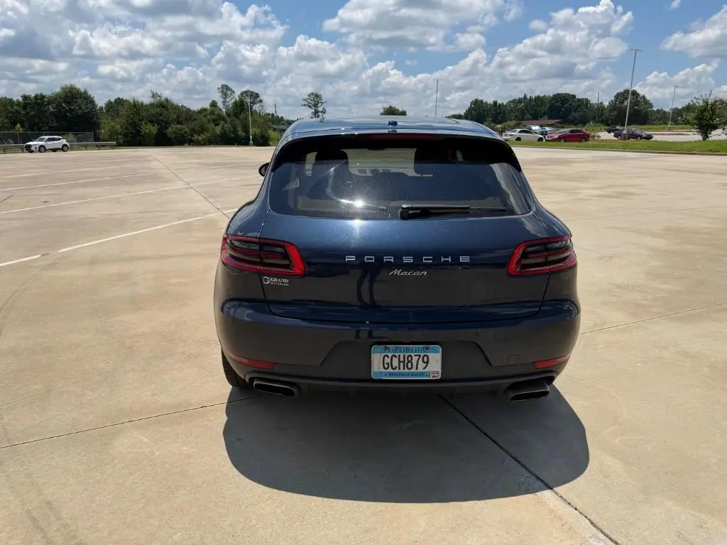 2017 Porsche Macan Base photo 5