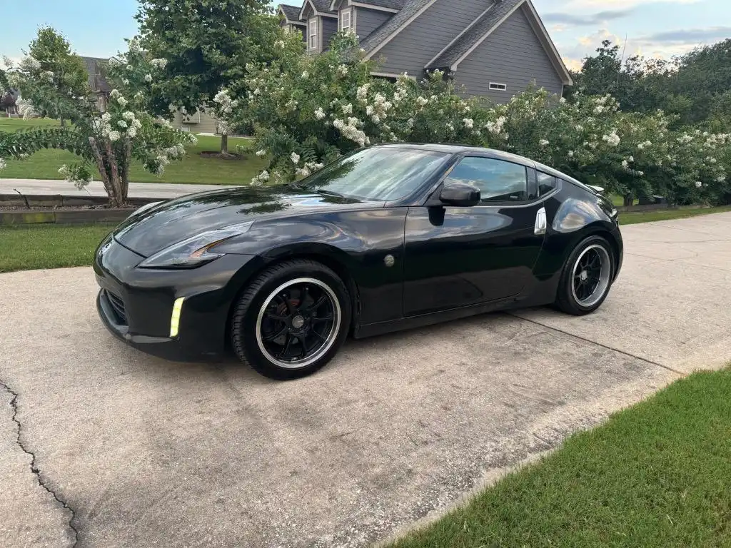 2014 Nissan 370Z Coupe Touring 6MT's photo