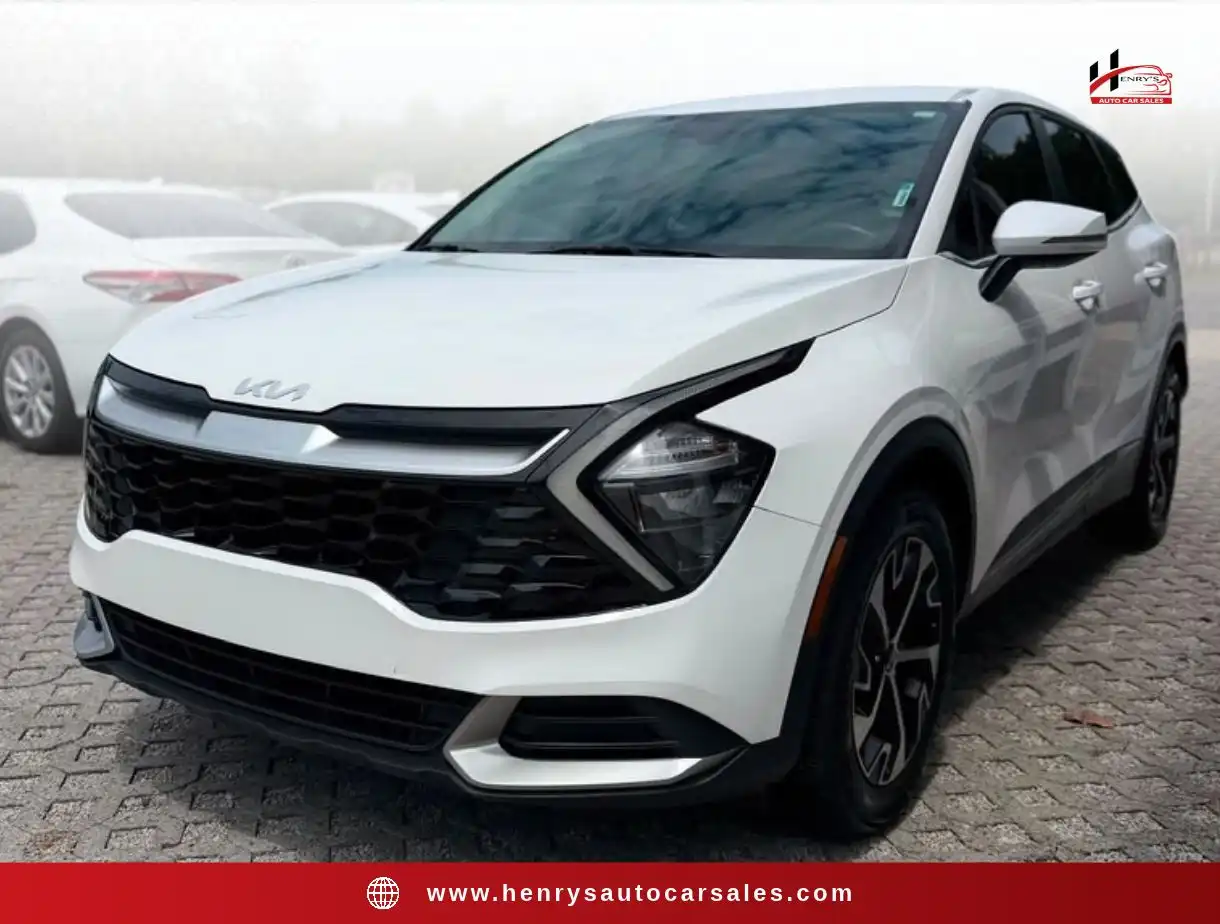2023 Kia Sportage EX Auto's photo