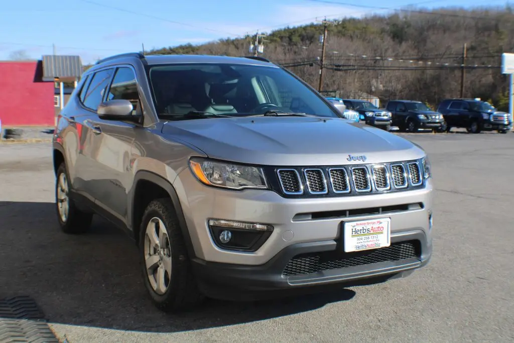 2021 Jeep Compass Latitude 4X4 photo 3