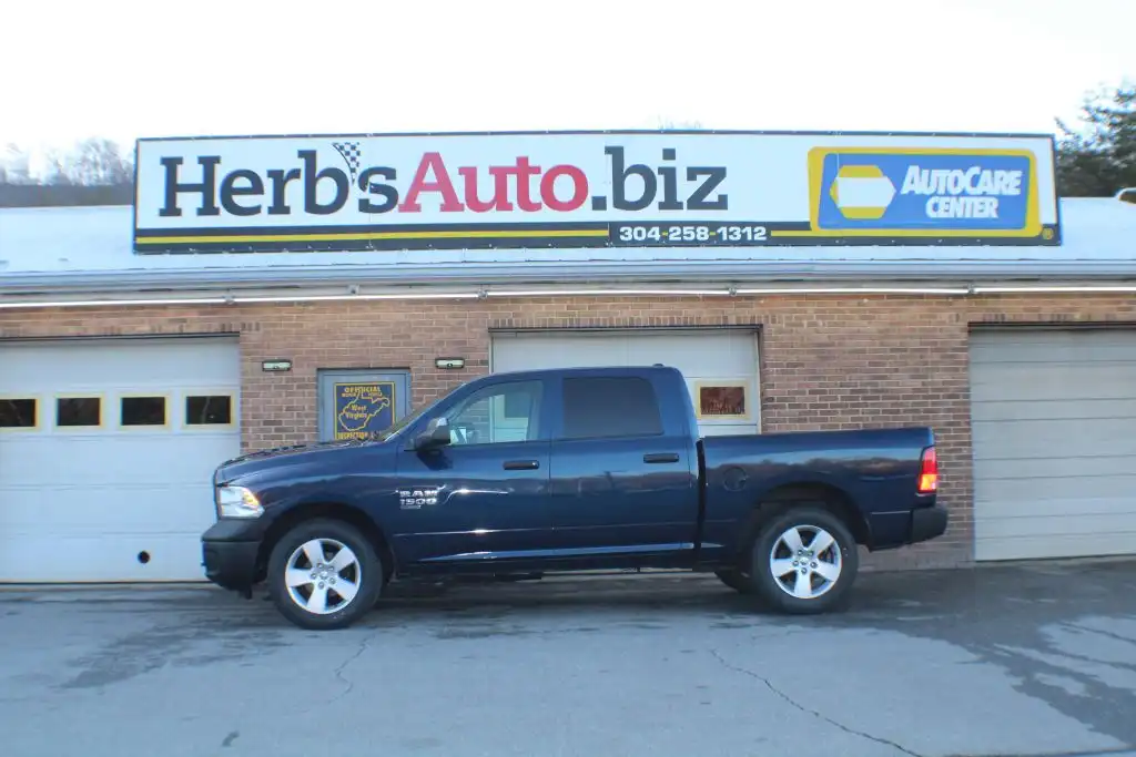 2019 RAM 1500 Classic Tradesman 4x4 Crew Cab 5'7's photo