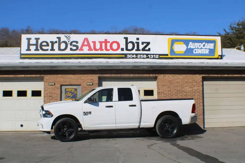 2019 RAM 1500 Classic Express 4x4 Quad Cab 6'4's photo