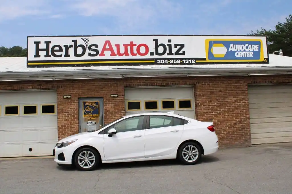 2019 Chevrolet Cruze 1LT Auto's photo
