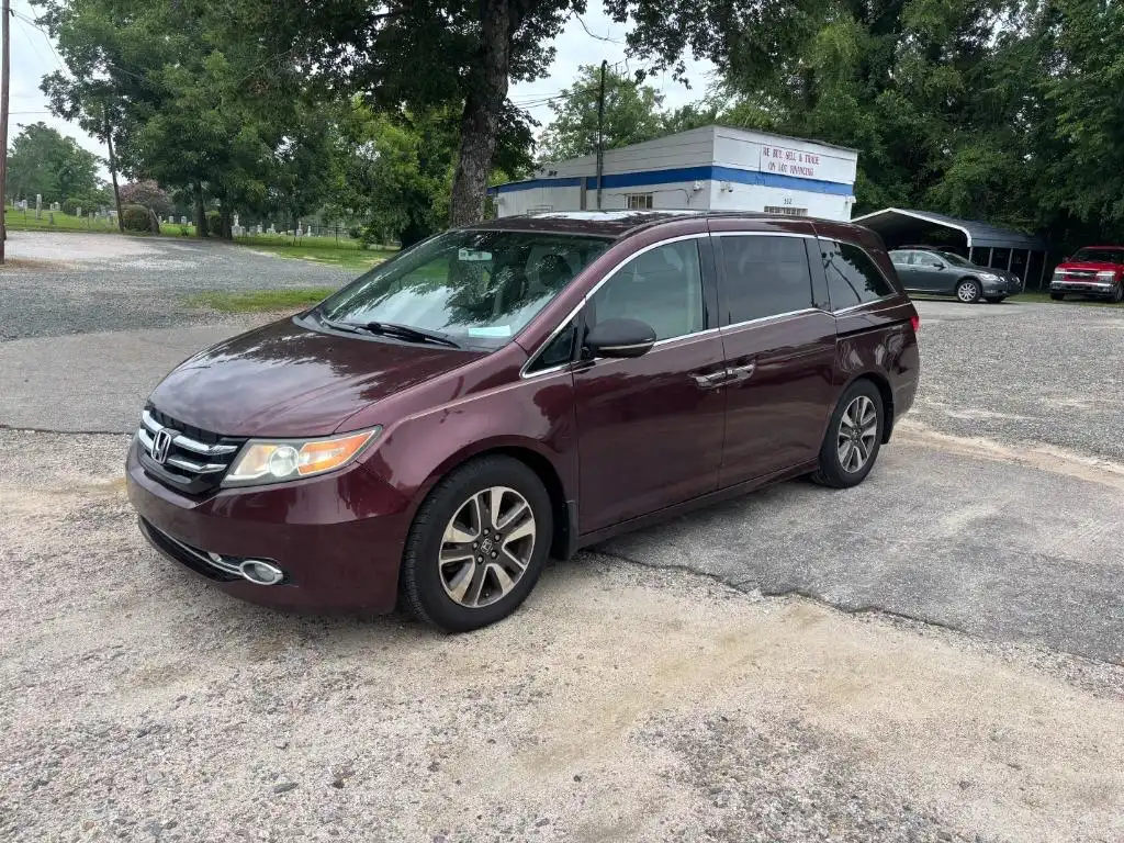 2015 Honda Odyssey Touring Elite's photo