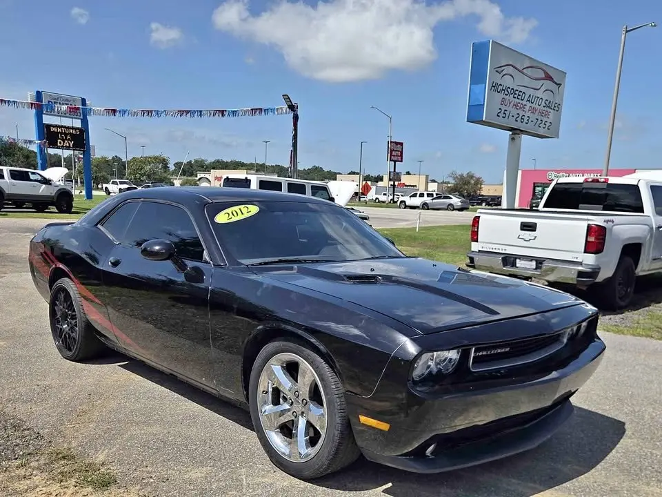 2012 Dodge Challenger SXT photo 5