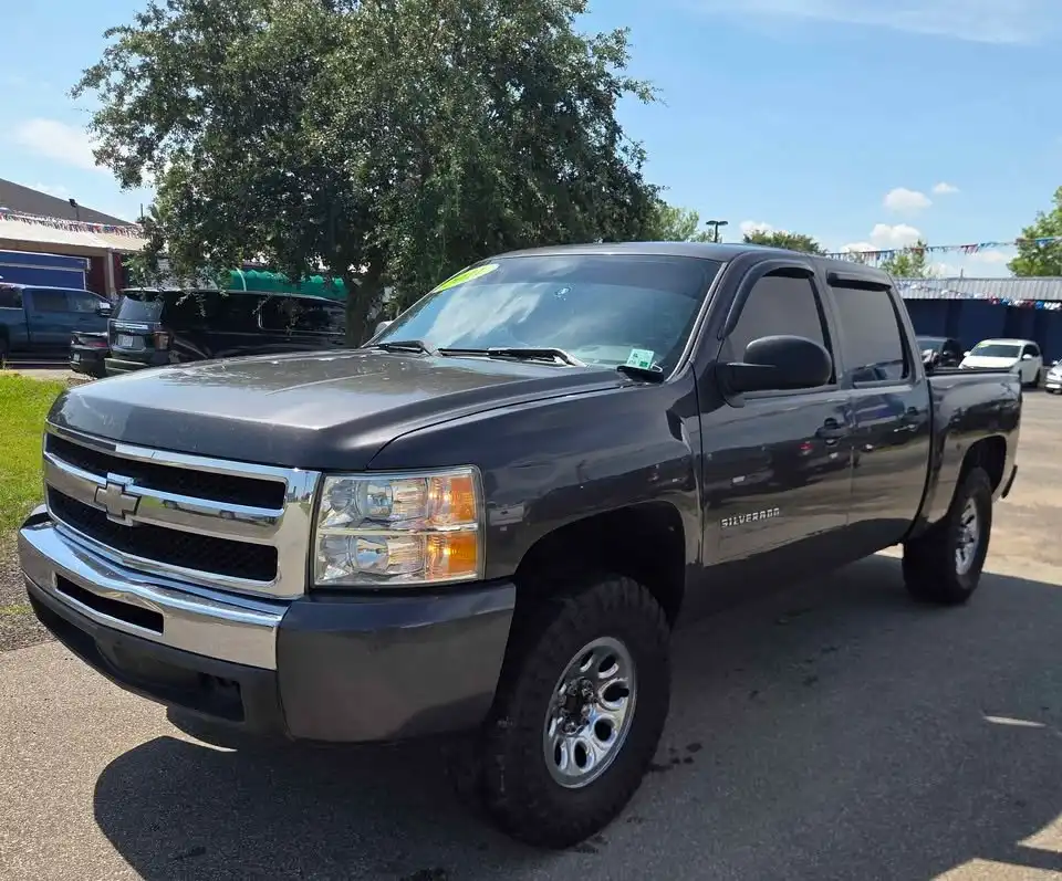 2011 Chevrolet Silverado 1500 LT Crew Cab's photo