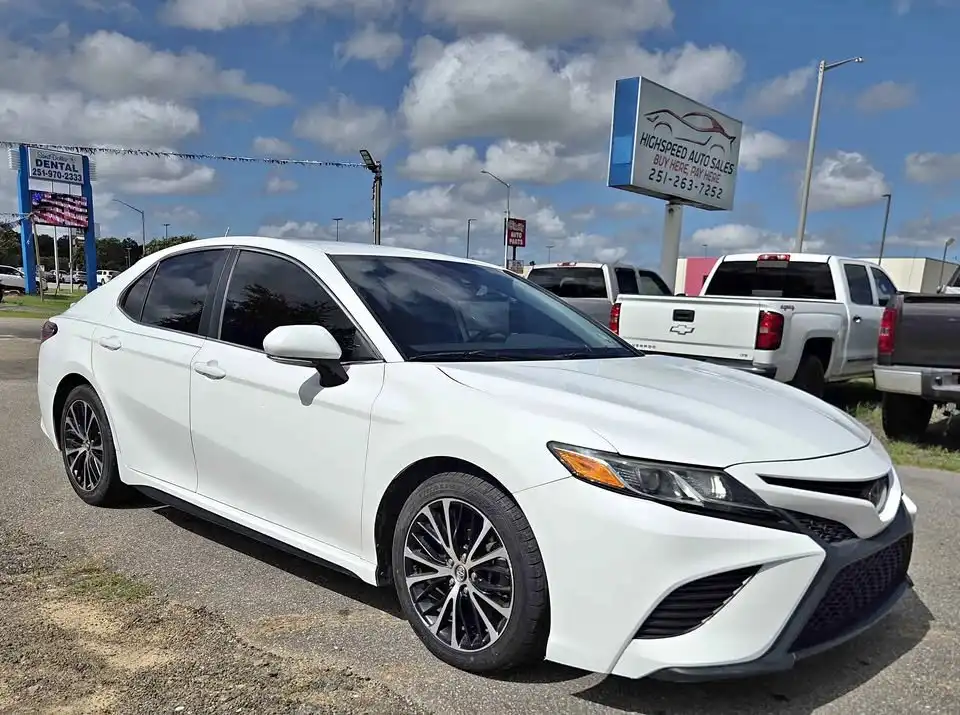 2020 Toyota Camry 2.5 Auto SE's photo