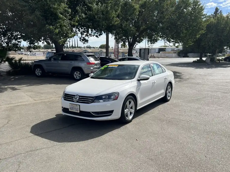 2012 Volkswagen Passat 2.5L SE Auto PZEV's photo