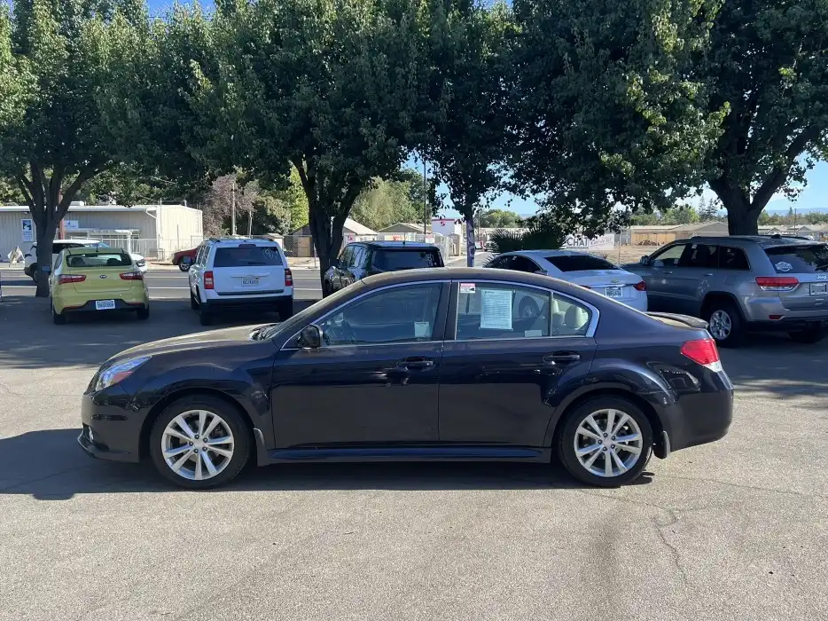 2013 Subaru Legacy 2.5i Limited CVT PZEV's photo