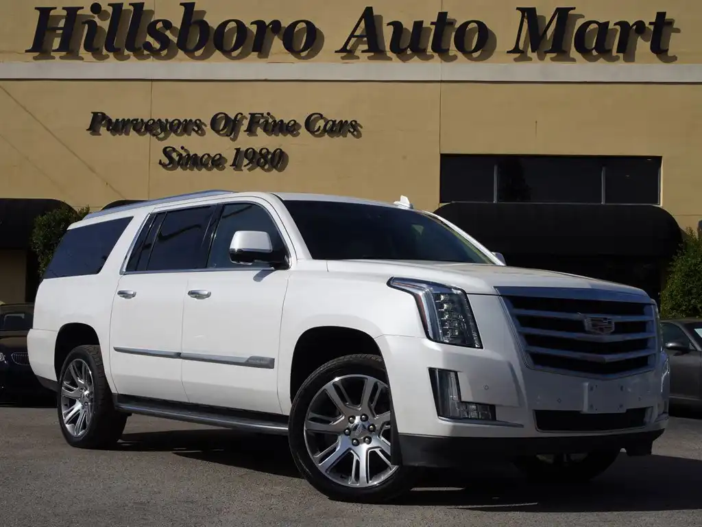 2016 Cadillac Escalade ESV Luxury 2WD's photo