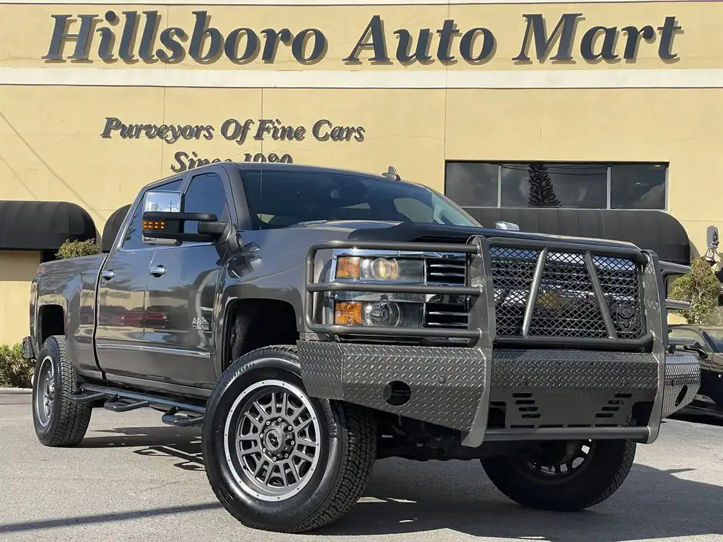 2015 Chevrolet Silverado HD High Country 4WD Crew Cab Standard Box's photo