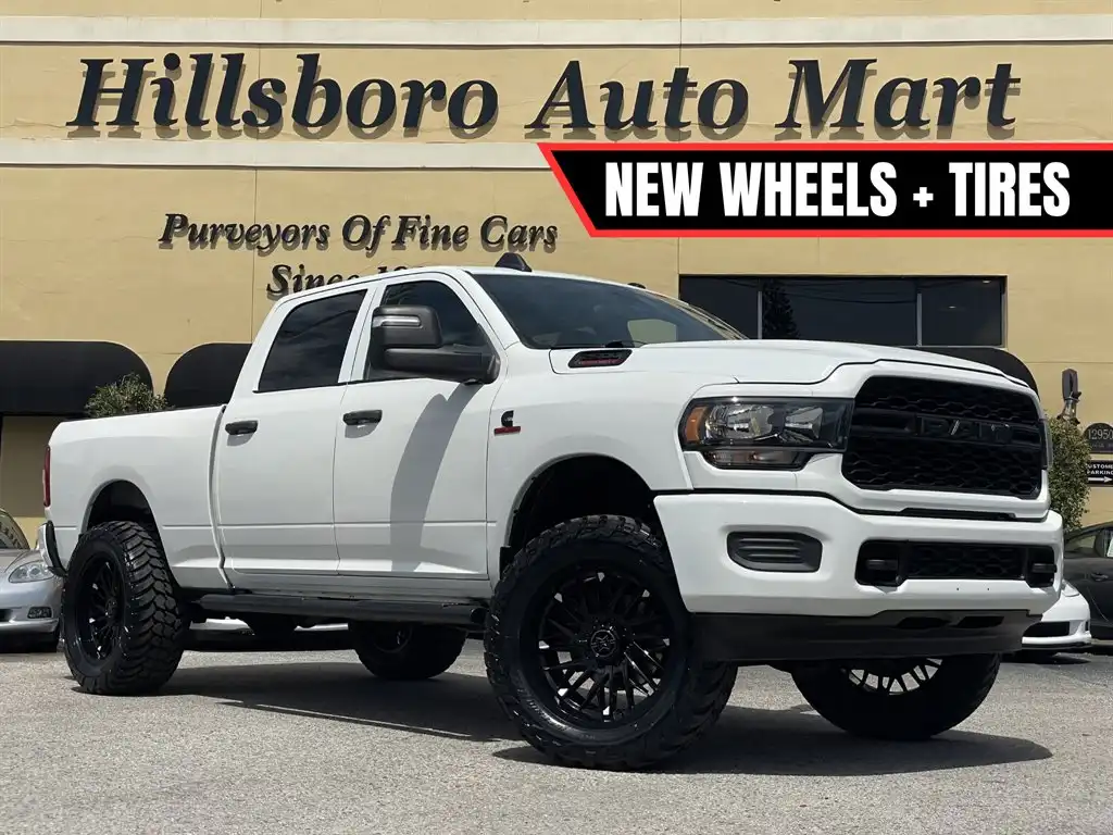 2023 RAM 2500 Tradesman 4X4 Crew Cab SWB's photo