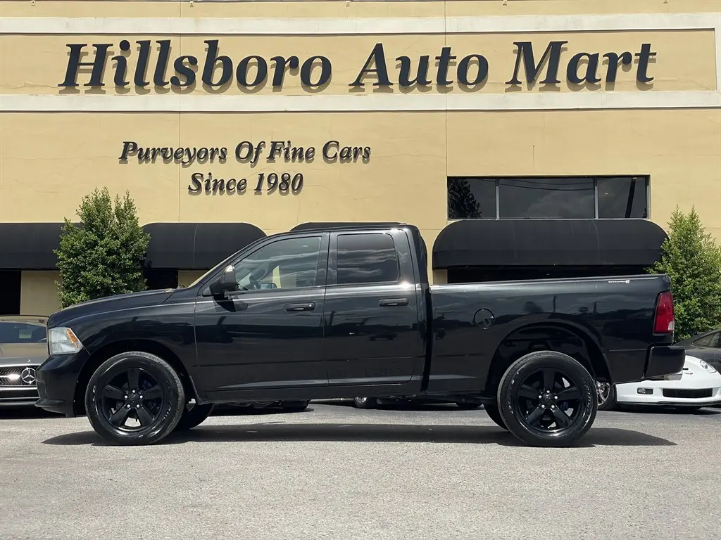 2015 RAM 1500 Express Quad Cab photo 3