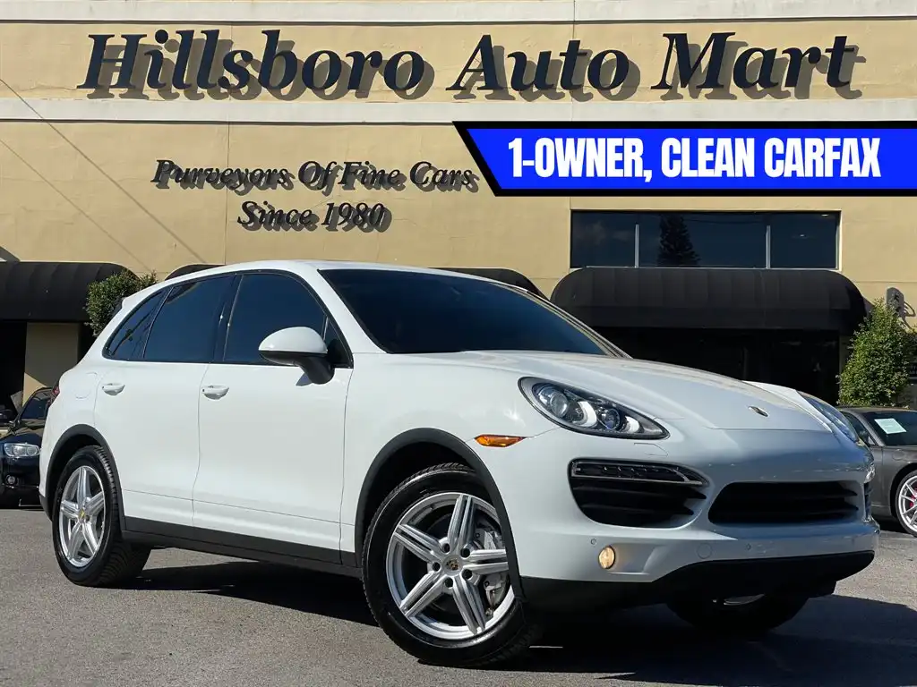 2014 Porsche Cayenne S's photo