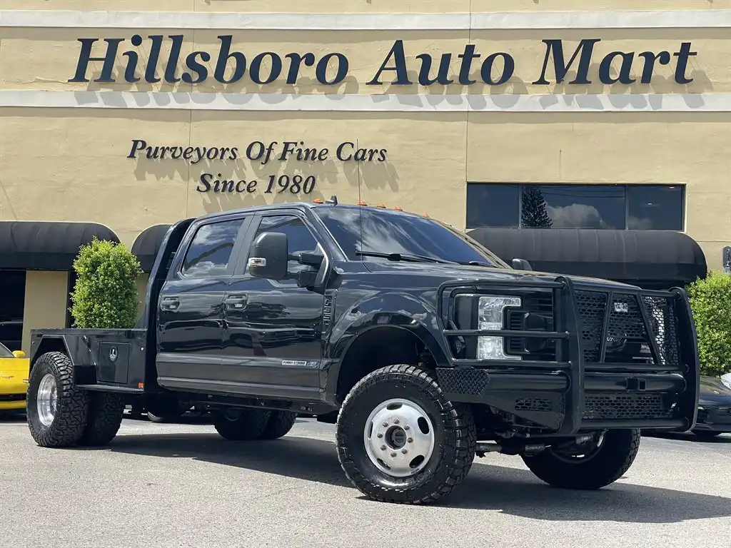 2019 Ford F-350 XL 4WD Crew Cab DRW 8' Box's photo