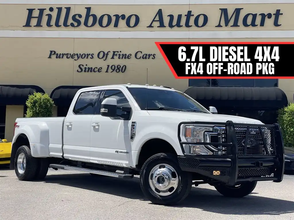 2022 Ford F-350 Lariat 4WD Crew Cab DRW 8' Box's photo