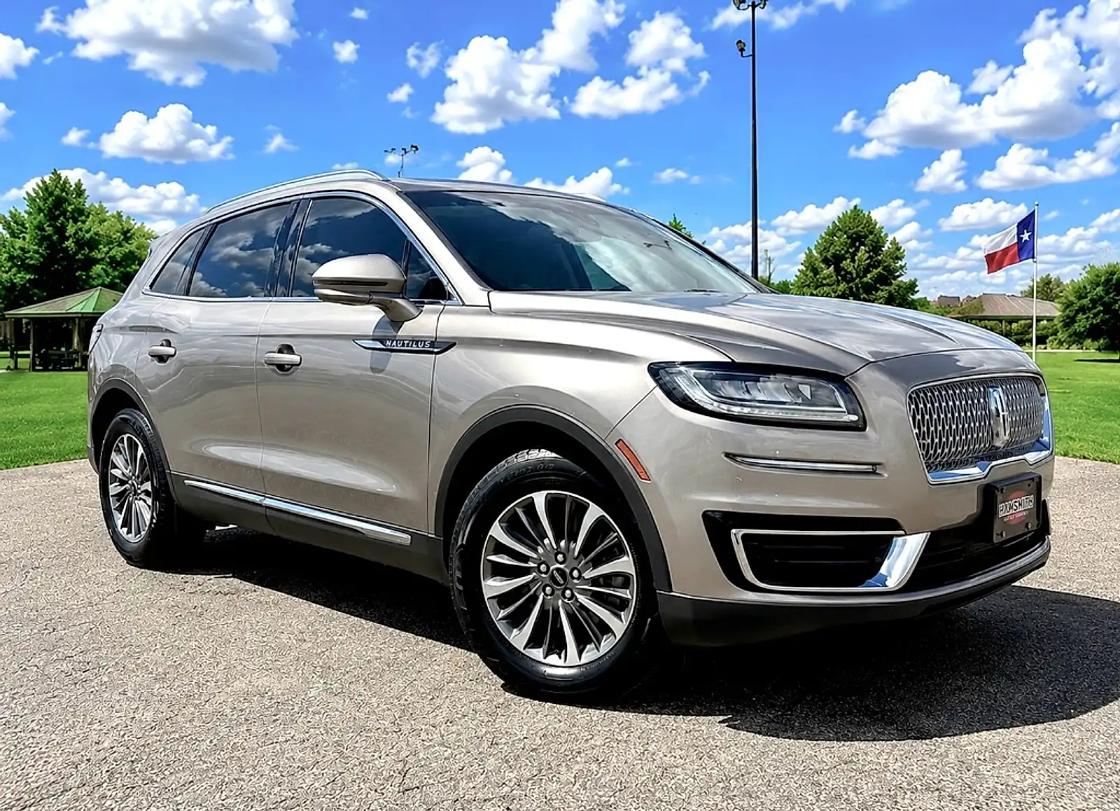 2020 Lincoln Nautilus FWD's photo
