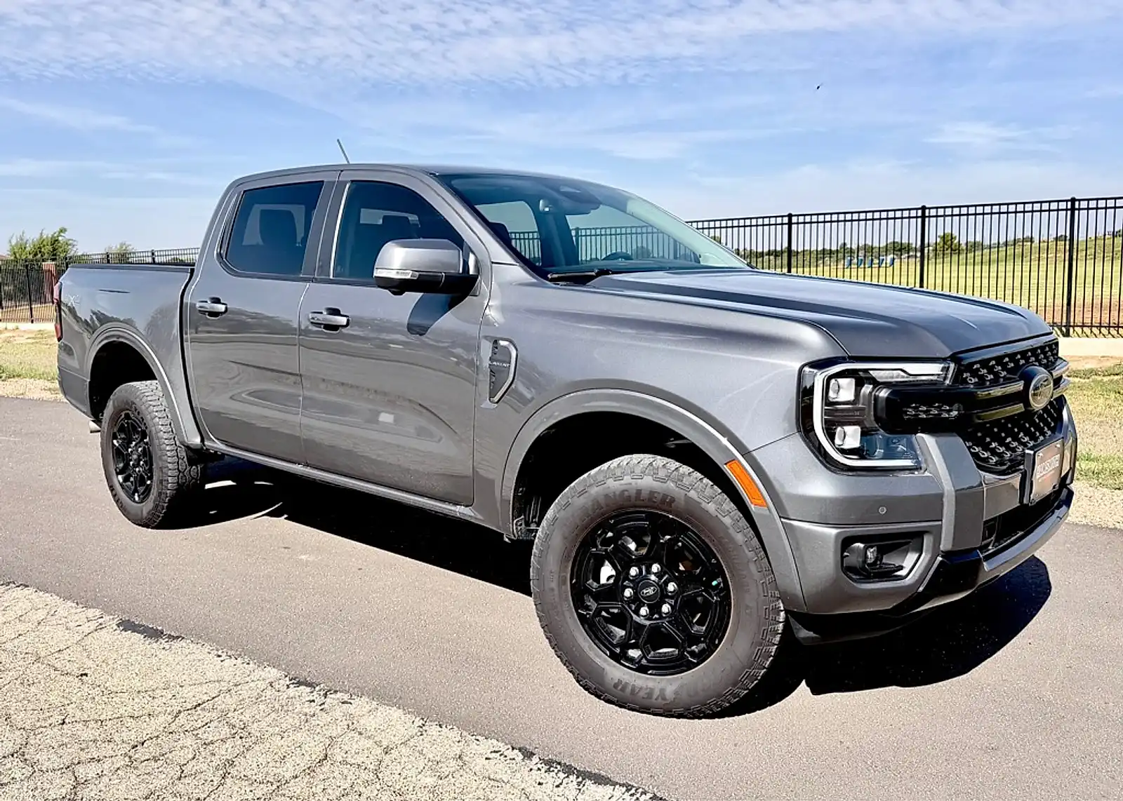 2025 Ford Ranger Lariat 4WD SuperCrew 5' Box's photo