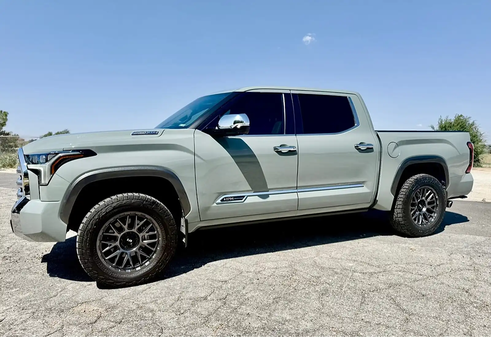 2025 Toyota Tundra 1794 Edition Hybrid 4WD CrewMax 5.5''s photo