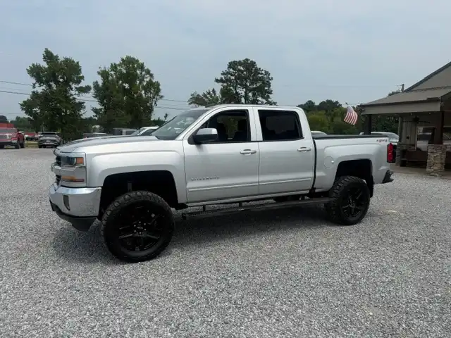 2017 Chevrolet Silverado 1500 LT 4X4 Crew Cab Short Box's photo