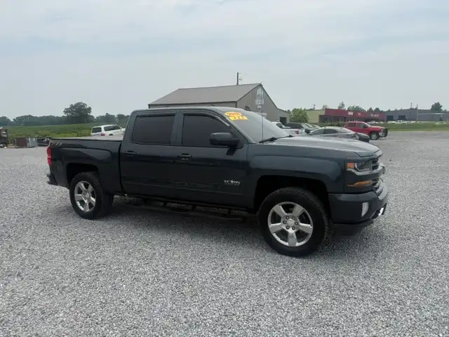 2018 Chevrolet Silverado 1500 LT 4X4 Crew Cab Short Box's photo