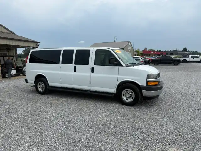 2020 Chevrolet Express 3500 LT Extended's photo