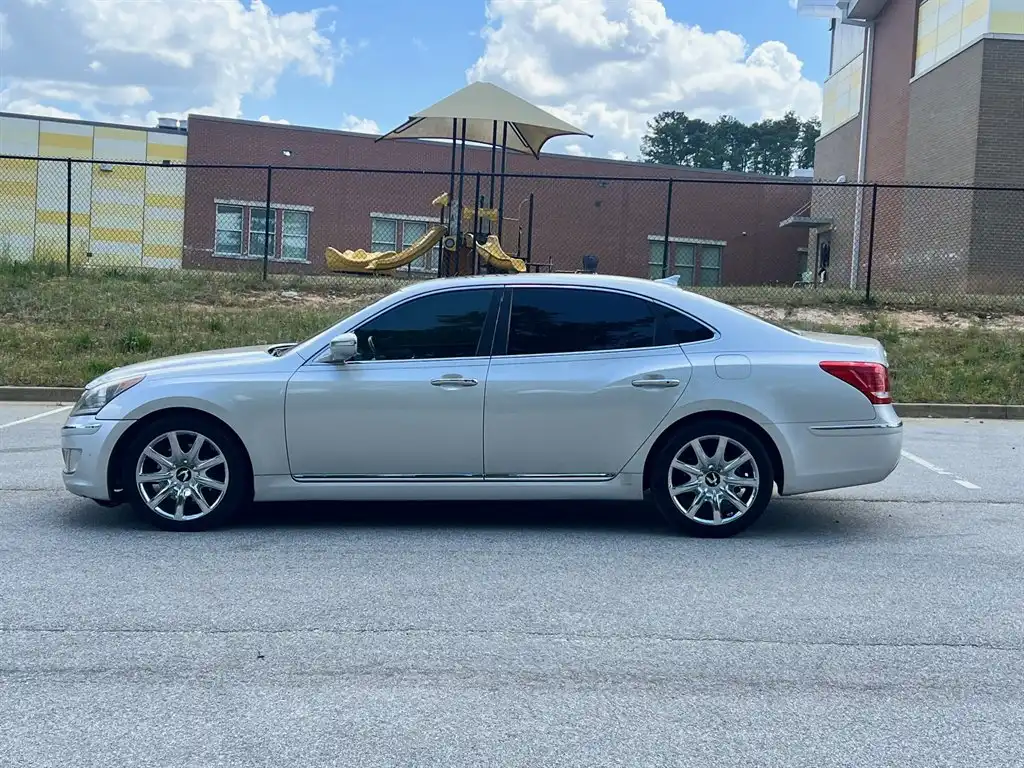 2011 Hyundai Equus Ultimate's photo