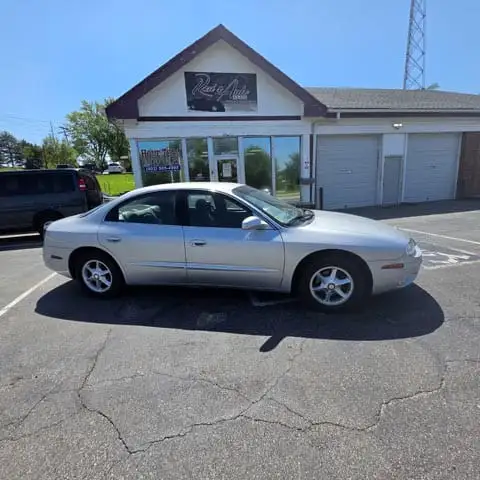 2001 Oldsmobile Aurora 3.5's photo