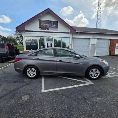 2011 Hyundai Sonata I4 GLS A T's photo