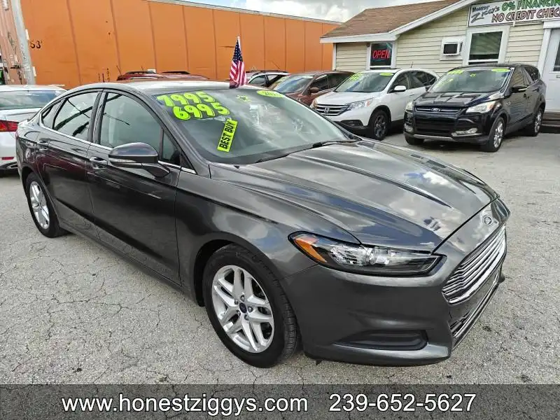 2016 Ford Fusion SE FWD's photo