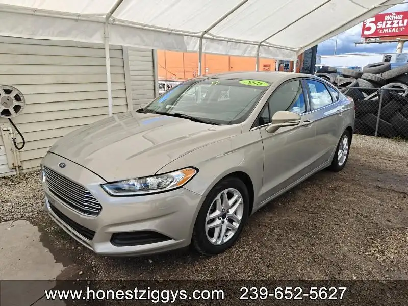 2015 Ford Fusion SE FWD's photo