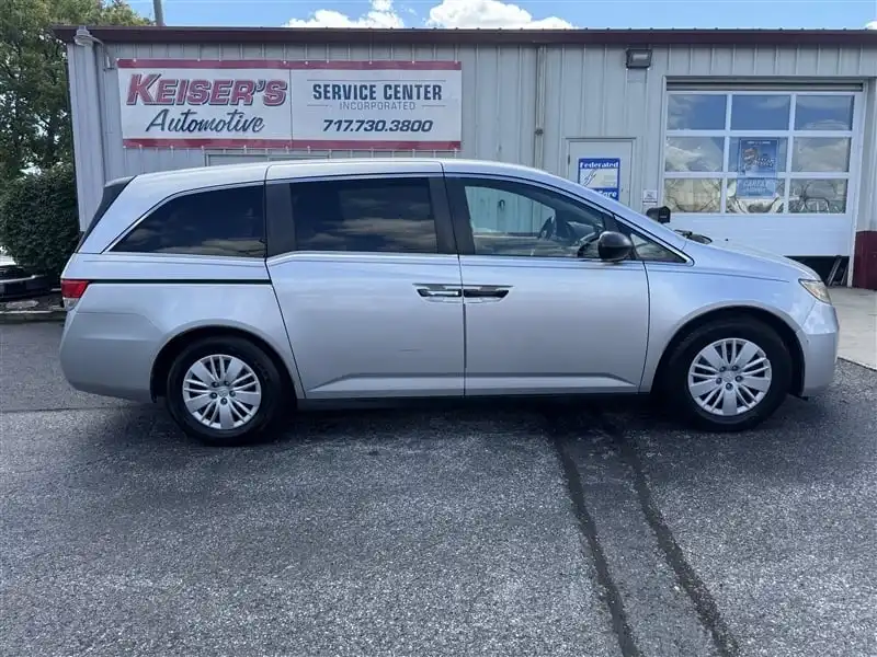 2014 Honda Odyssey LX's photo