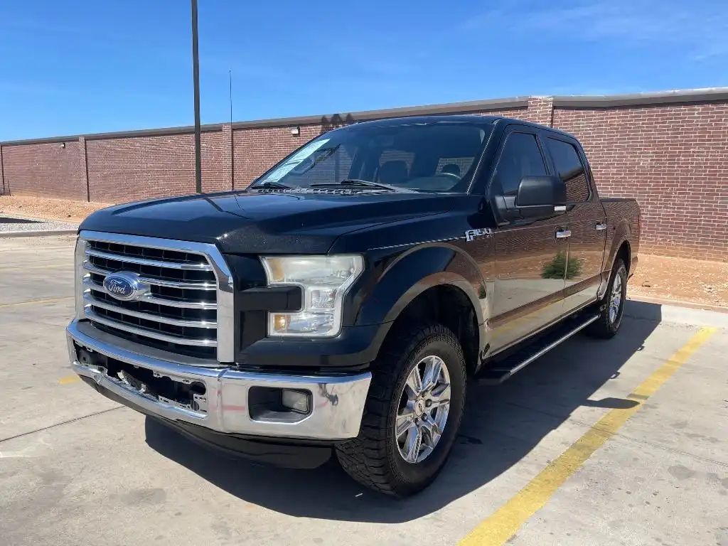 2015 Ford F-150 XL SuperCrew 145-in's photo