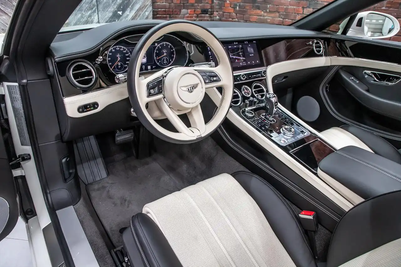 2023 Bentley Continental GT V8's photo