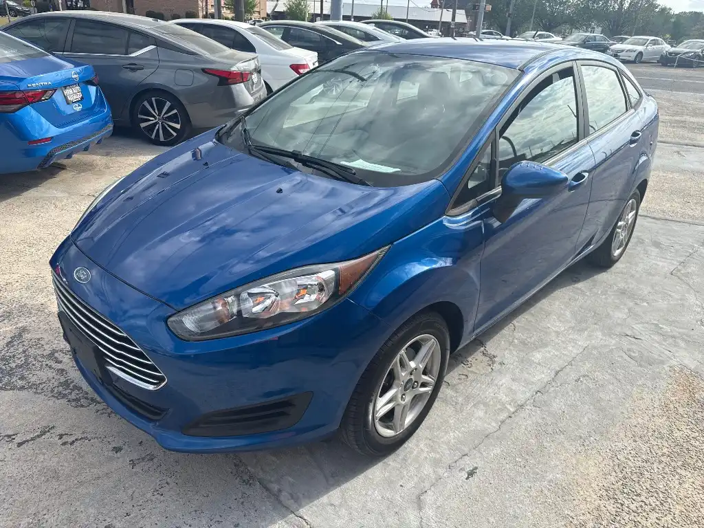 2018 Ford Fiesta SE Sedan's photo