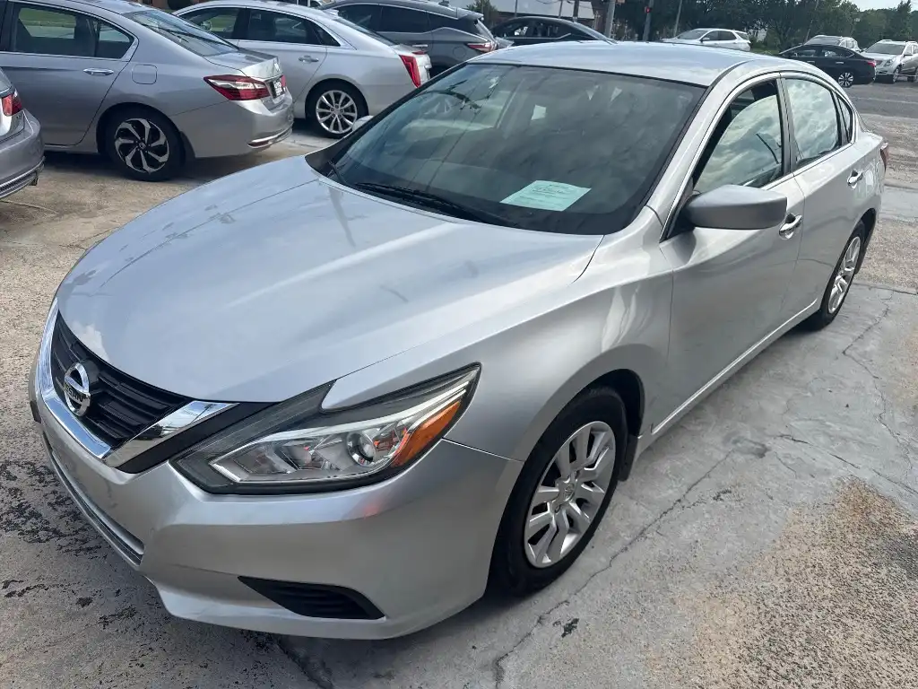 2017 Nissan Altima 2.5 S's photo