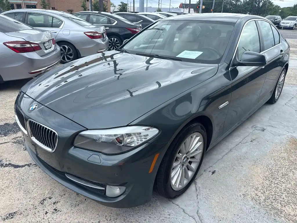 2012 BMW 5 Series 535i Sedan's photo