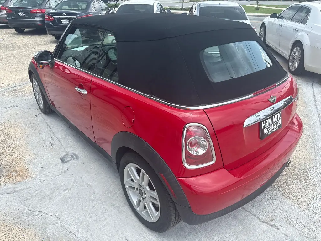 2011 MINI Cooper Base photo 3
