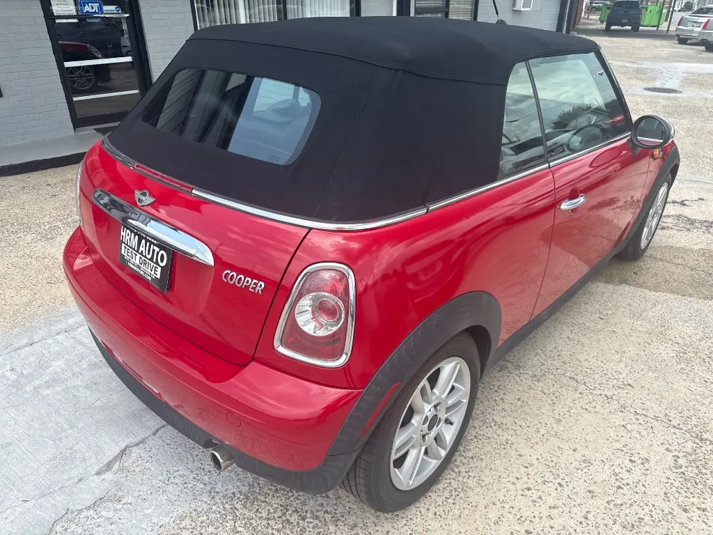 2011 MINI Cooper Base photo 4