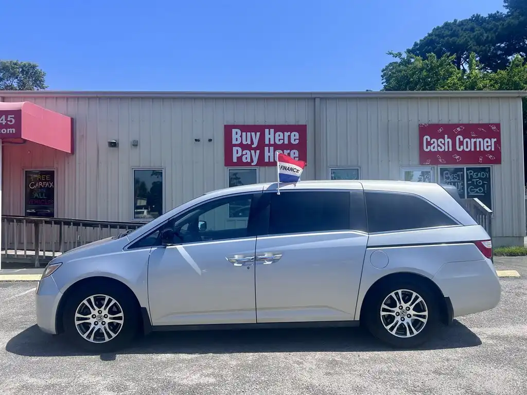 2013 Honda Odyssey EX-L w/DVD Rear Entertainment System's photo