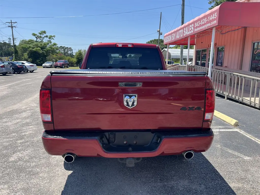 2015 RAM 1500 Express 4x4 Quad Cab photo 4