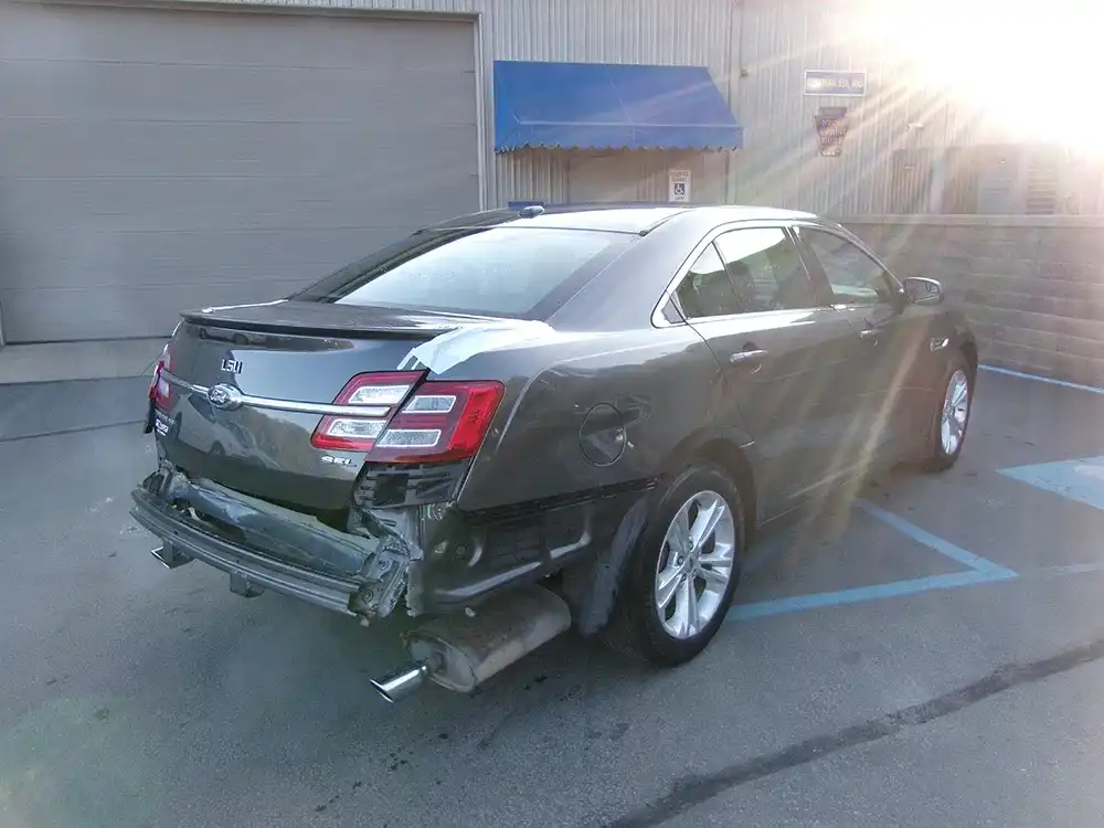 2018 Ford Taurus SEL FWD's photo