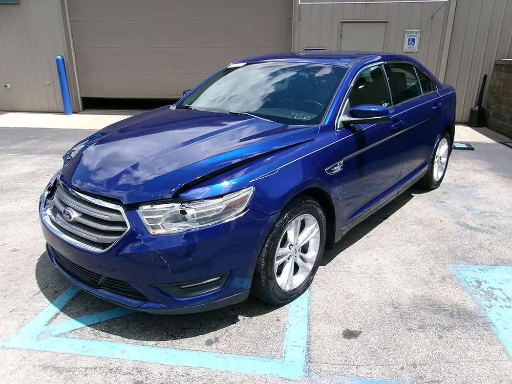 2014 Ford Taurus SEL FWD's photo