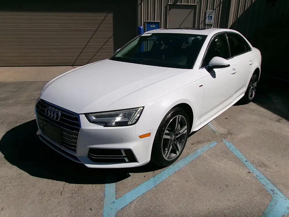 2017 Audi A4 2.0T quattro S tronic Premium Plus's photo