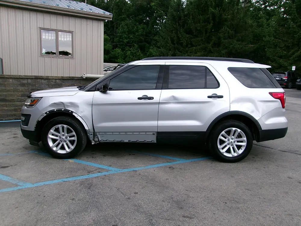 2017 Ford Explorer Base 4WD photo 5