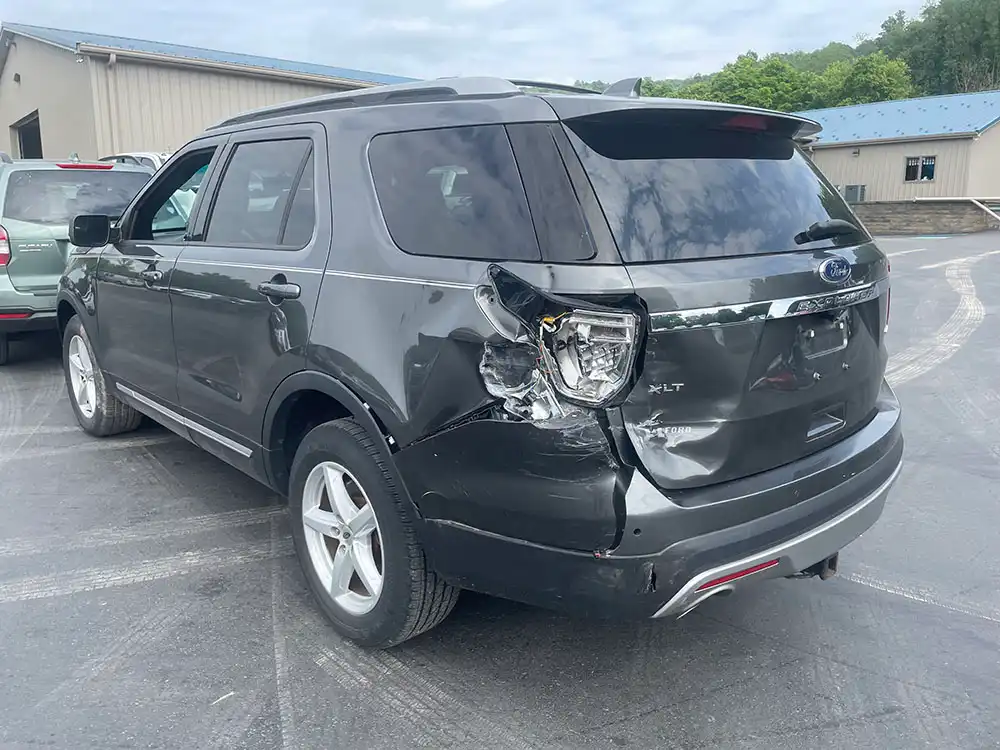 2016 Ford Explorer XLT 4WD's photo