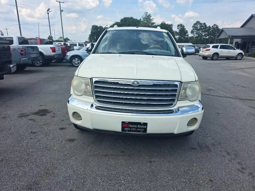2009 Chrysler Aspen Limited 4x2's photo
