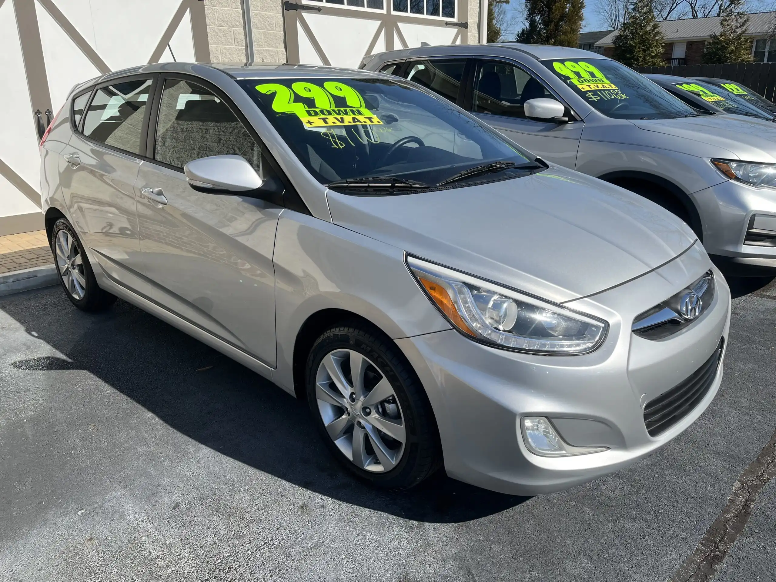 2014 Hyundai Accent SE 5-Door 6-Speed Automatic's photo